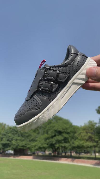 BuckleUp Sneakers